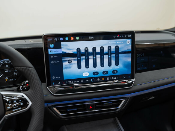 2026 Volkswagen Tiguan L Pro III (China Market), чёрный, 4865000 рублей - вид 36