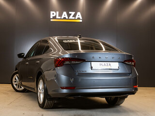 2021 Skoda Octavia IV (A8), серый, 2320000 рублей, вид 4