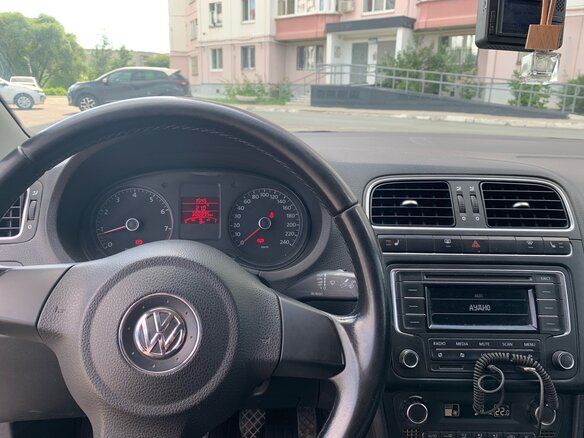 2013 Volkswagen Polo V, серый, 550000 рублей - вид 8