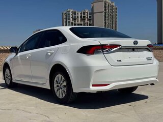 2023 Toyota Corolla XII (E210), белый, 1619000 рублей, вид 4