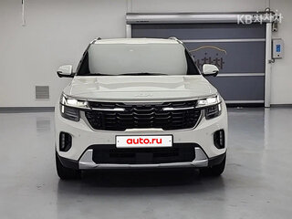 2023 Kia Seltos I Рестайлинг, белый, 1810000 рублей, вид 2