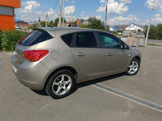 2011 Opel Astra J, бежевый, 570000 рублей, вид 3