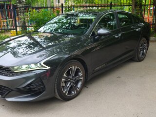 2020 Kia K5 III, серый, 2300000 рублей, вид 1