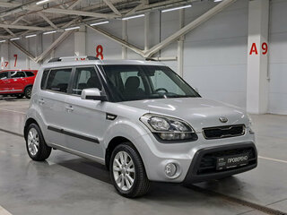 2013 Kia Soul I Рестайлинг, серебристый, 959000 рублей, вид 3