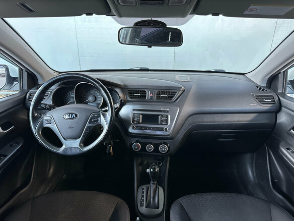 2017 Kia Rio III Рестайлинг, белый - вид 10