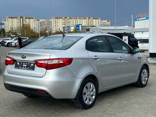 2014 Kia Rio III, серебристый, 950000 рублей, вид 4