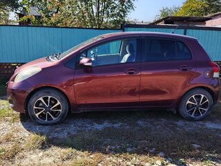2010 Toyota Vitz II (XP90), коричневый, 550000 рублей, вид 1