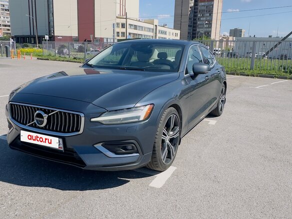 2019 Volvo S60 III, синий - вид 2