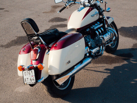 1998 Honda Valkyrie 1500, красный, 650000 рублей, вид 3