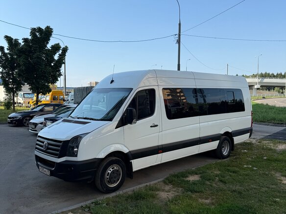 2011 Volkswagen Crafter, белый, 2600000 рублей - вид 2