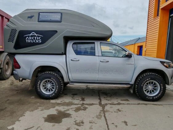 2016 Toyota Hilux VIII, чёрный, 8000000 рублей - вид 9
