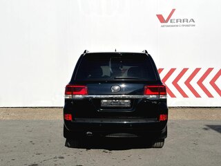 2019 Toyota Land Cruiser 200 Series Рестайлинг 2, чёрный, 6650000 рублей, вид 4