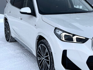 2025 BMW X1 Long 25Li xDrive III (U11/U12), белый, 5590000 рублей, вид 3