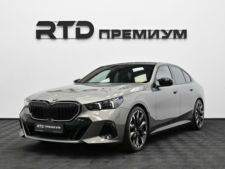 2024 BMW 5 серии 520d xDrive VIII (G60/G61/G68), серый, 7990000 рублей, вид 1