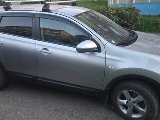 2011 Nissan Qashqai I Рестайлинг, серебристый, 925000 рублей, вид 2