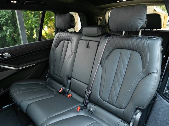 2025 BMW X7 40d I (G07) Рестайлинг, серый, 11997029 рублей - вид 13