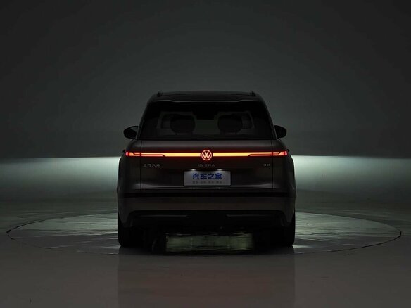 2026 Volkswagen ID.Era 9X 65.2 kWh, серый, 9500000 рублей - вид 4