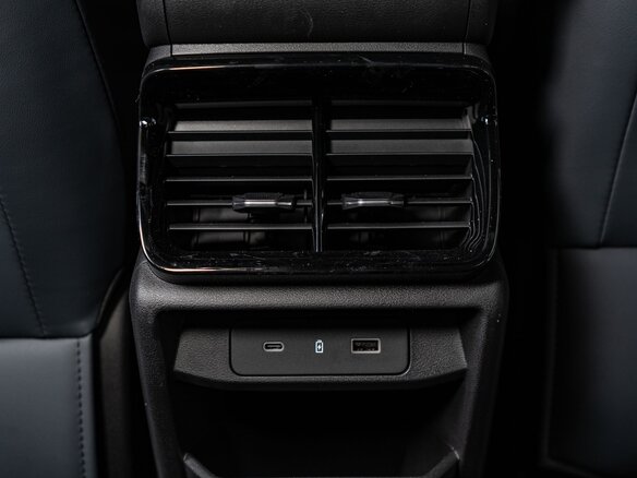 2026 Geely Atlas II, чёрный, 4119990 рублей - вид 33