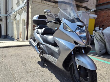 2005 Honda Silver Wing 400, серебристый, 300000 рублей, вид 1