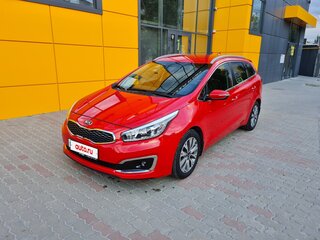2017 Kia Ceed II Рестайлинг, красный, 1700000 рублей, вид 1