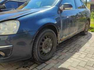 2010 Volkswagen Jetta V, синий, 222000 рублей, вид 1