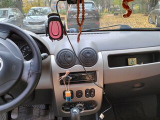 2011 Renault Sandero I, красный, 452000 рублей, вид 3