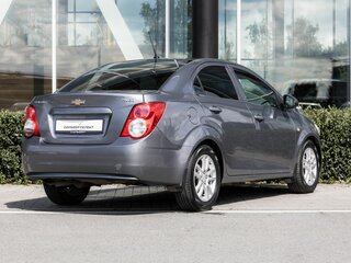 2013 Chevrolet Aveo II, серый, 650000 рублей, вид 2