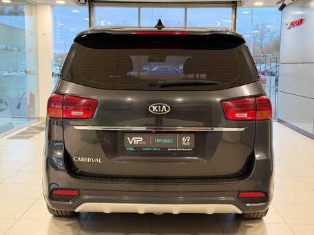 2019 Kia Carnival III, серый, 2497000 рублей, вид 5