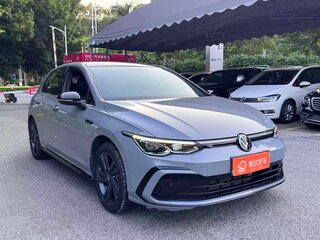 2024 Volkswagen Golf VIII, серый, 1655000 рублей, вид 3