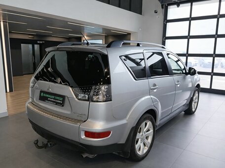2012 Mitsubishi Outlander II Рестайлинг, серебристый, 899000 рублей, вид 4