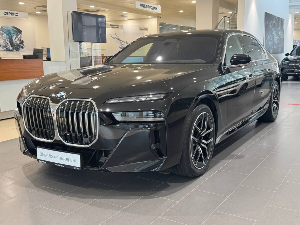 Открыть фотографии: BMW 7 серии VII (G70)