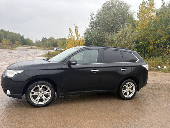 2013 Mitsubishi Outlander III, чёрный - вид 9