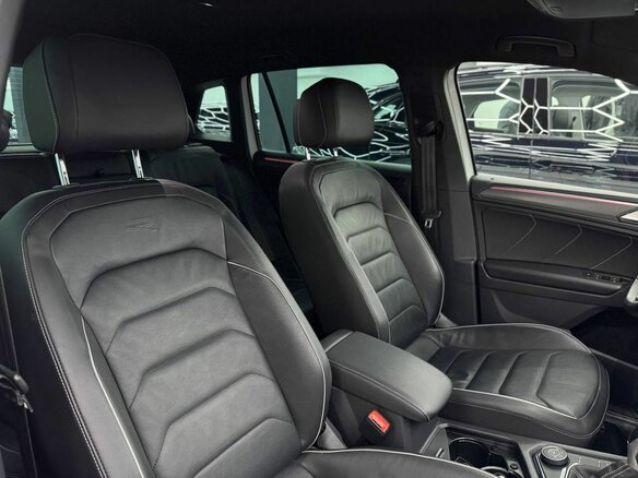 2021 Volkswagen Tiguan II Рестайлинг, белый, 4200000 рублей - вид 14