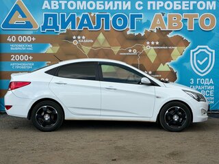 2016 Hyundai Solaris I Рестайлинг, белый, 670000 рублей, вид 4