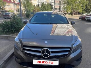 2014 Mercedes-Benz A-Класс 200 III (W176), серый, 1350000 рублей, вид 4