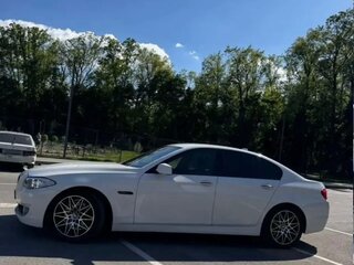 2013 BMW 5 серии 520i VI (F10/F11/F07), белый, 1640000 рублей, вид 4