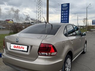 2016 Volkswagen Polo V Рестайлинг, бежевый, 900000 рублей, вид 5