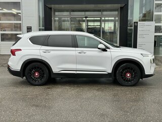 2021 Hyundai Santa Fe IV Рестайлинг, белый, 3067000 рублей, вид 4