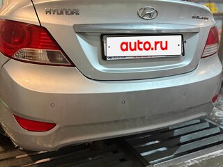 2011 Hyundai Solaris I, серебристый, 770000 рублей, вид 3