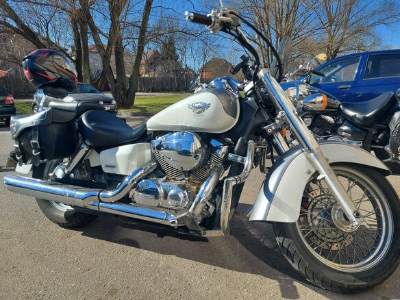 2004 Honda Shadow 750, белый, 500000 рублей - вид 5