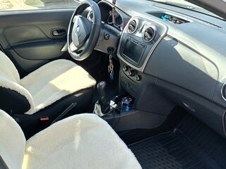 2017 Renault Logan II, белый, 650000 рублей, вид 5