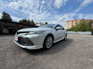 2020 Toyota Camry VIII (XV70), белый, 3550000 рублей, вид 4