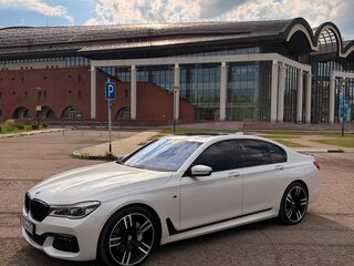 2018 BMW 7 серии 740d xDrive VI (G11/G12), белый, 4250000 рублей, вид 5