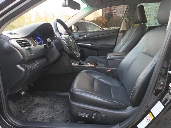 2017 Toyota Camry VII (XV50) Рестайлинг, чёрный, 2099000 рублей - вид 9