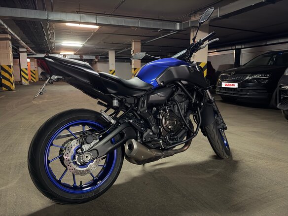 2018 Yamaha MT-07 (FZ-07), синий, 750000 рублей - вид 2
