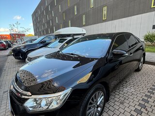 2016 Toyota Camry VII (XV50) Рестайлинг, чёрный, 2170000 рублей, вид 4