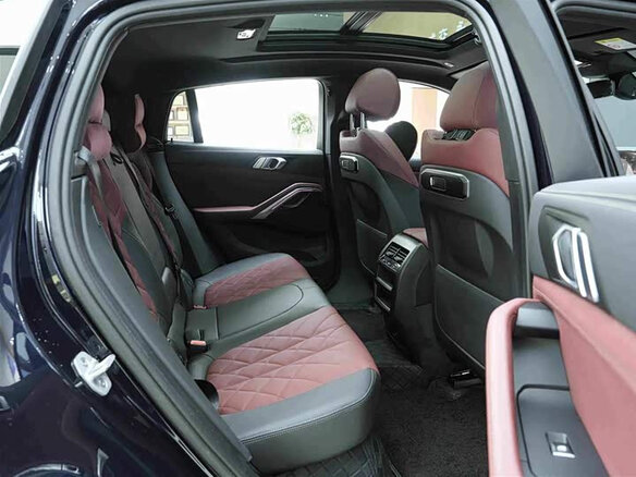2025 BMW X6 30i III (G06) Рестайлинг, чёрный, 9482319 рублей - вид 12