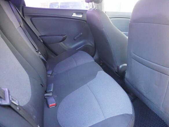 2013 Hyundai Solaris I, белый, 595000 рублей - вид 9