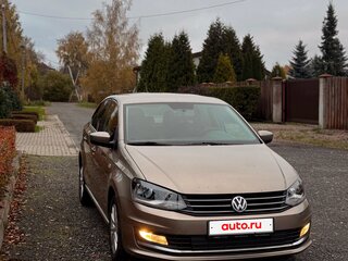 2017 Volkswagen Polo V Рестайлинг, бежевый, 870000 рублей, вид 3