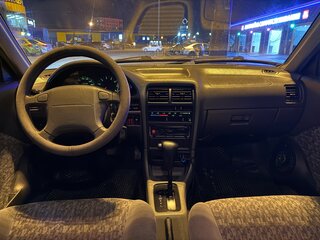 2001 Suzuki Swift II Рестайлинг, серебристый, 260000 рублей, вид 3